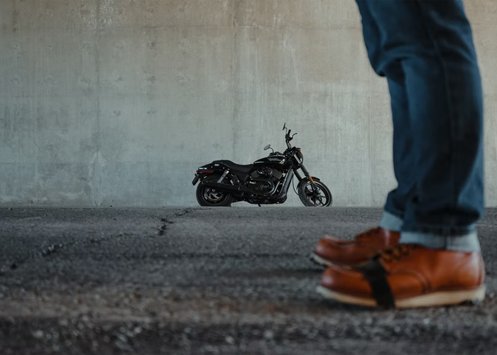 Do motorcycle boots breakin?